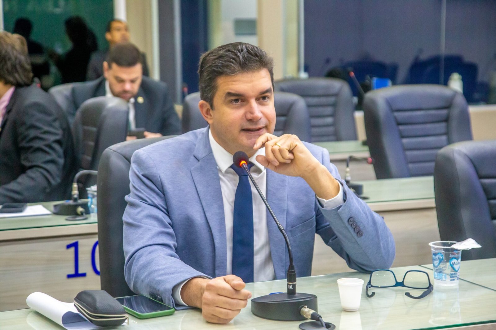 Vereadores criticam prestação de serviço da Equatorial por prejuízos causados aos consumidores