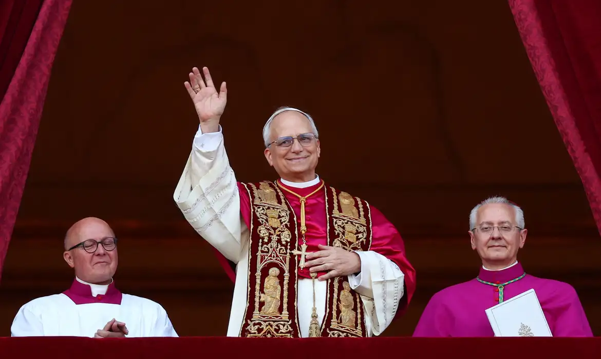 Robert Francis Prevost é eleito papa e se chamará Leão XIV