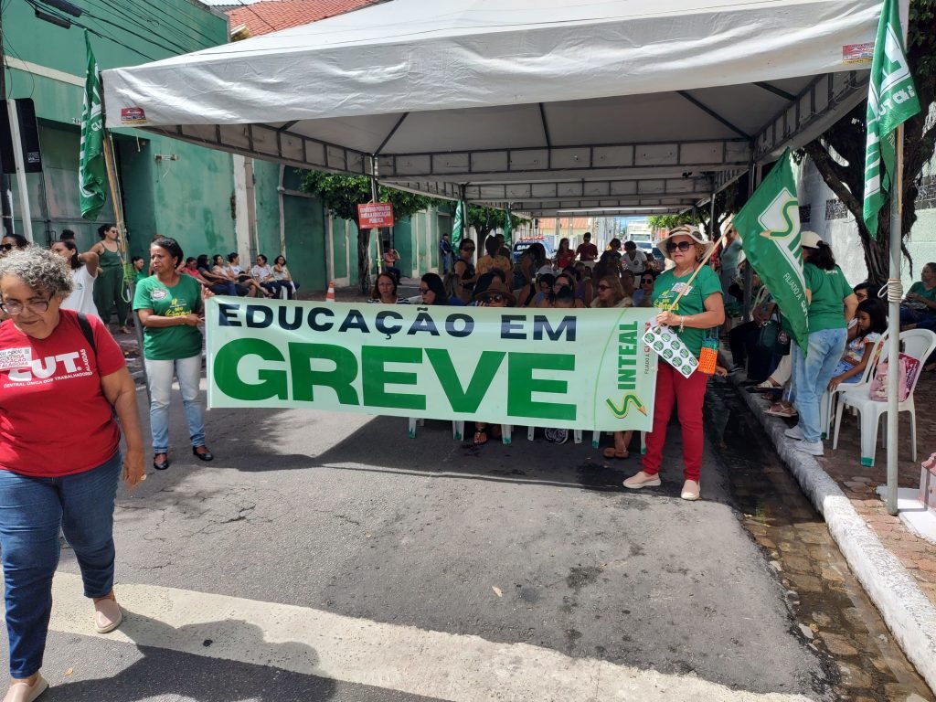 Greve escancara o caos da educação pública na gestão JHC em Maceió