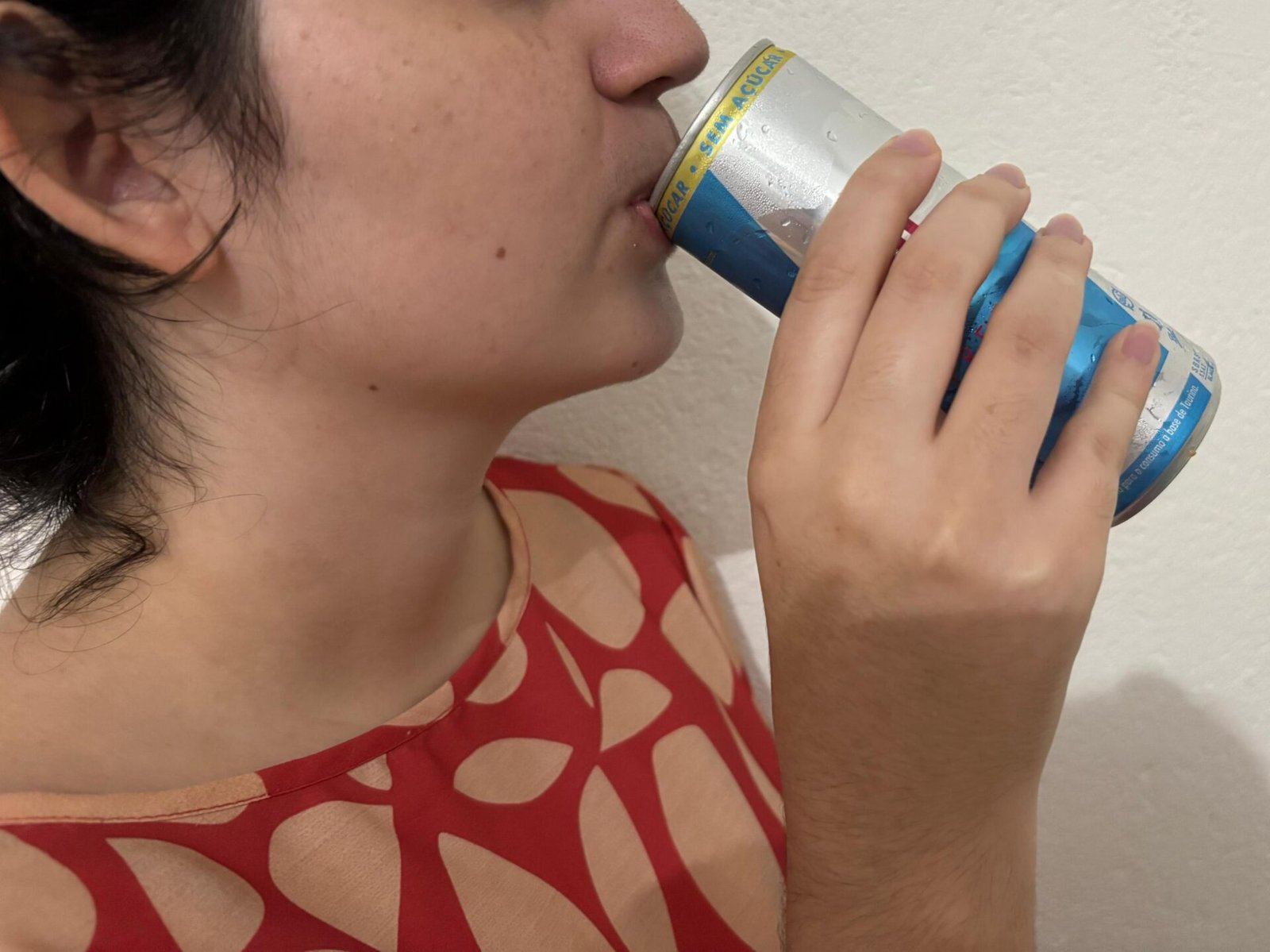 Cardiologista orienta sobre os riscos do consumo exagerado de bebidas energéticas