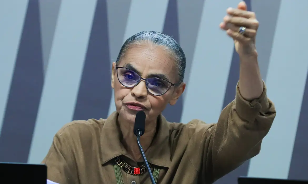 “Todo esse pessoal que está lá xingando a Marina está xingando por dinheiro”