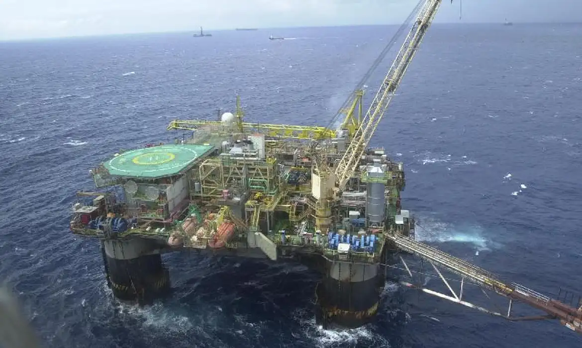 Emissão de CO₂ pela Petrobras tem redução de 40% em relação a 2015