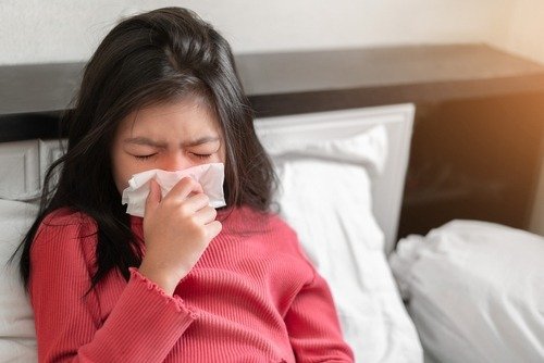Crescimento de casos de VSR e influenza A acende alerta no país