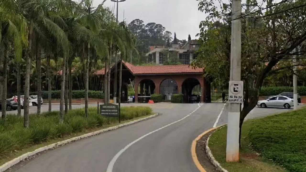 Emenda para asfaltar condomínio de luxo: o escárnio com dinheiro público