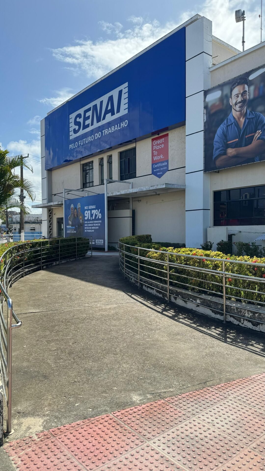 Empresas oferecem cursos gratuitos no Senai para seleção de mão-de-obra na área industrial