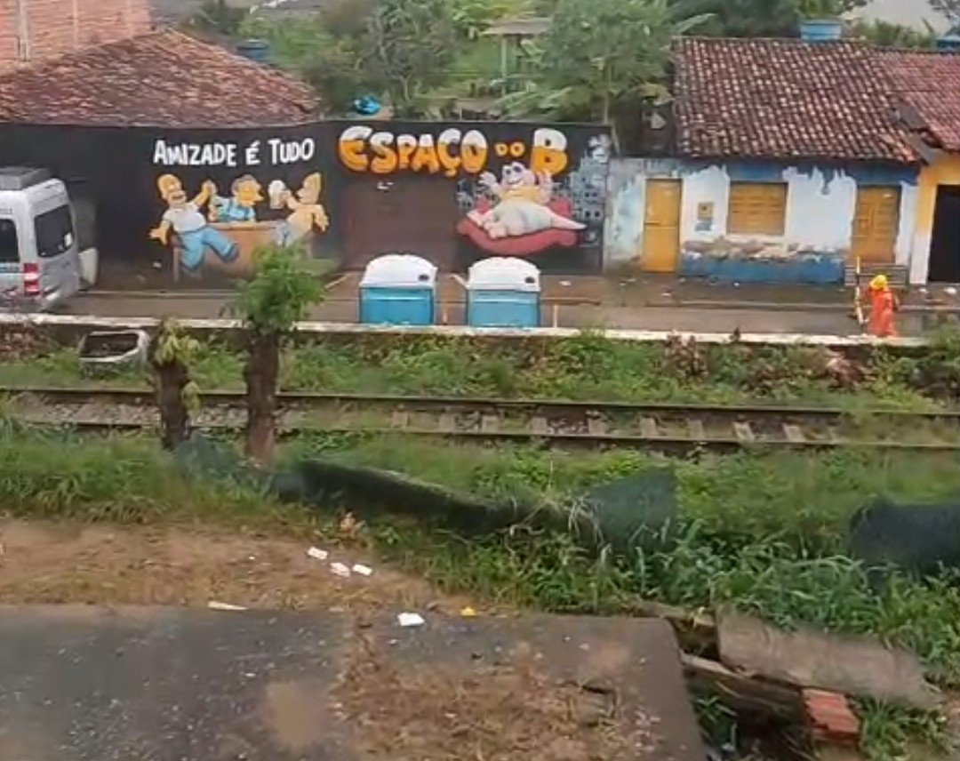 Moradores do Flexal de Baixo denunciam mau cheiro e abandono após ação da Braskem