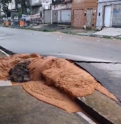 Moradores do Bom Parto vivem tensão após rachaduras e temem colapso em imóveis