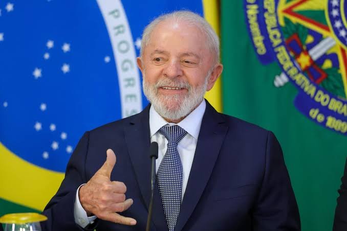 Lula: “vou colocar o pobre no Orçamento e o rico no Imposto de Renda”