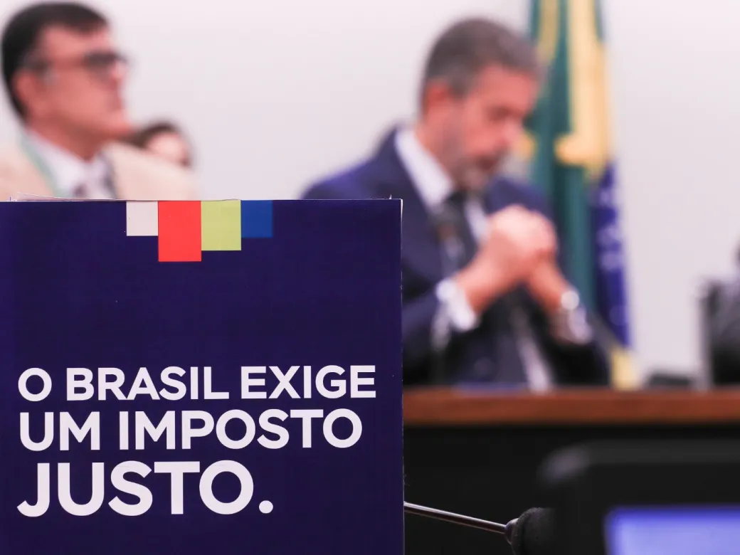 Tributação mínima de 14% para super-ricos reduziria desigualdades e ampliaria arrecadação, diz Ipea
