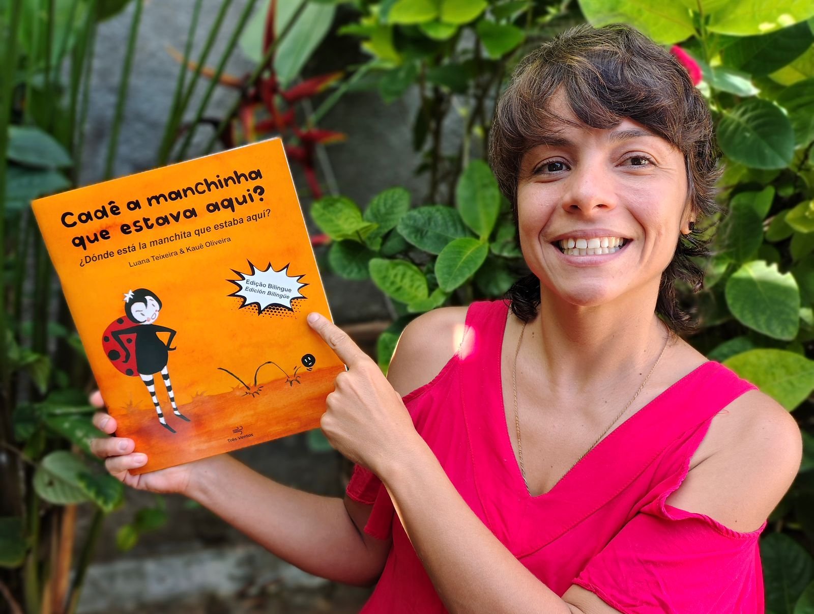 Livro infantil sobre o litoral norte de Maceió ganha edição bilíngue