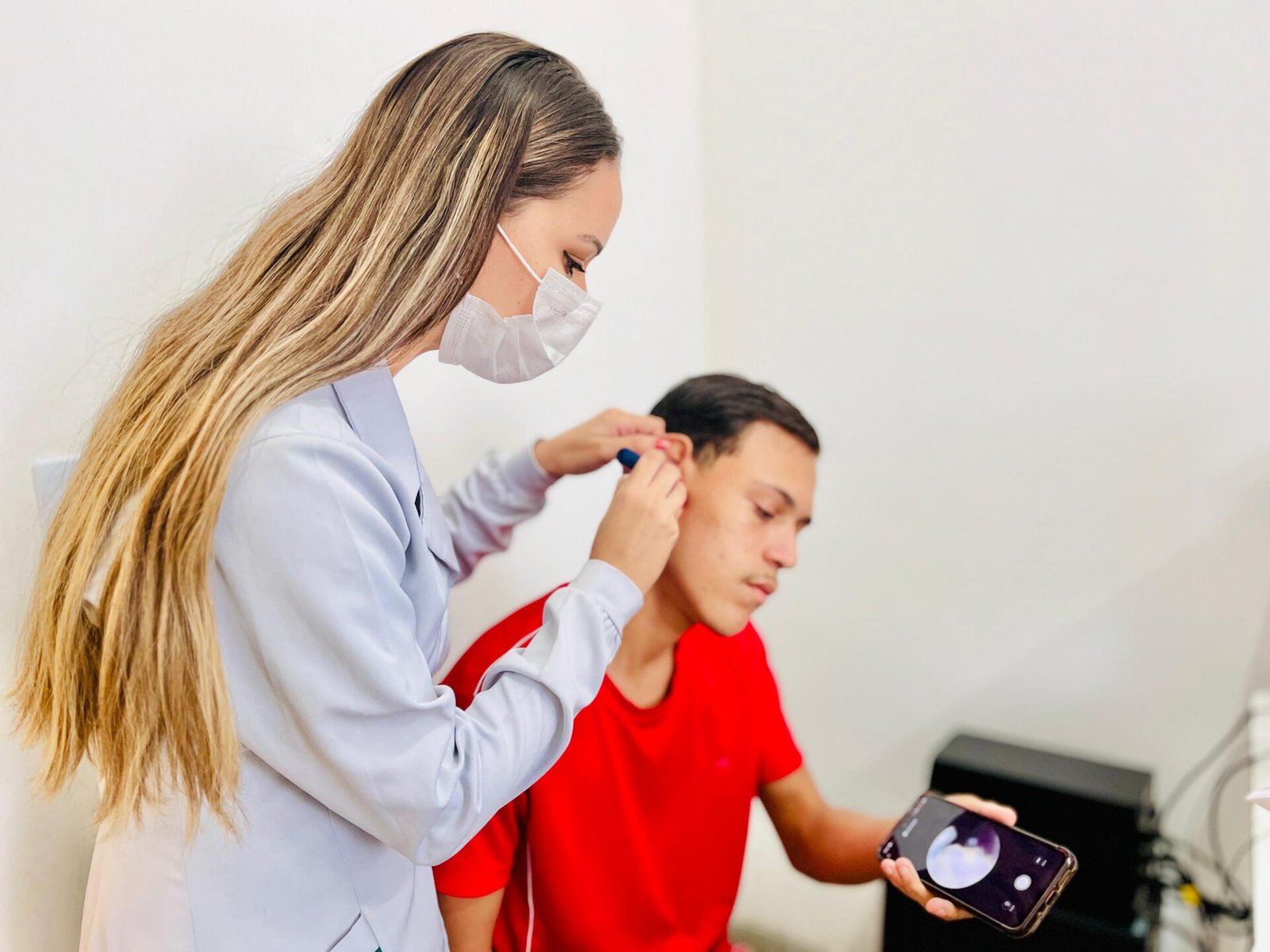 Queda de temperatura aumenta casos de otite em crianças, alerta especialista do Hospital Ib Gatto