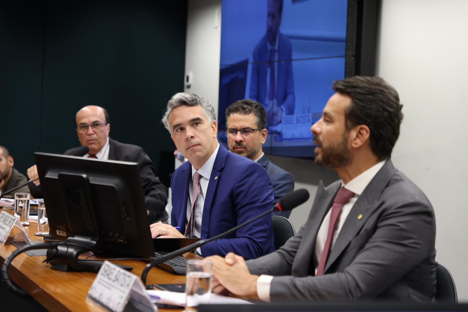 Rafael Brito lidera último debate sobre a construção do Sistema Nacional de Educação