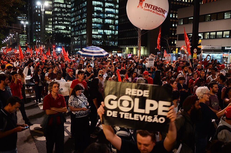 Grupo Globo: 100 anos entre fortuna, influência e conivência com regimes autoritários