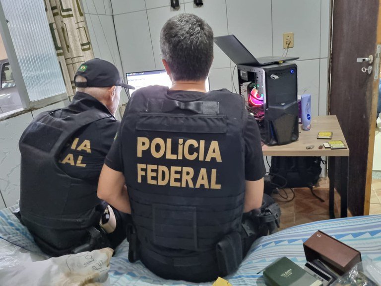 PF combate crimes de abuso sexual infantil na internet em operação em Alagoas