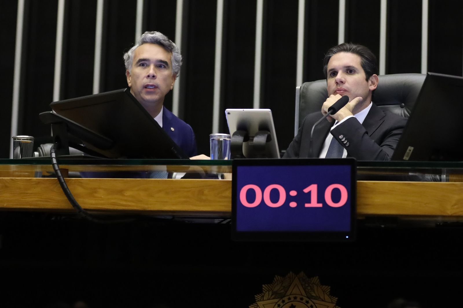 Câmara aprova relatório de Rafael Brito que cria SUS da Educação