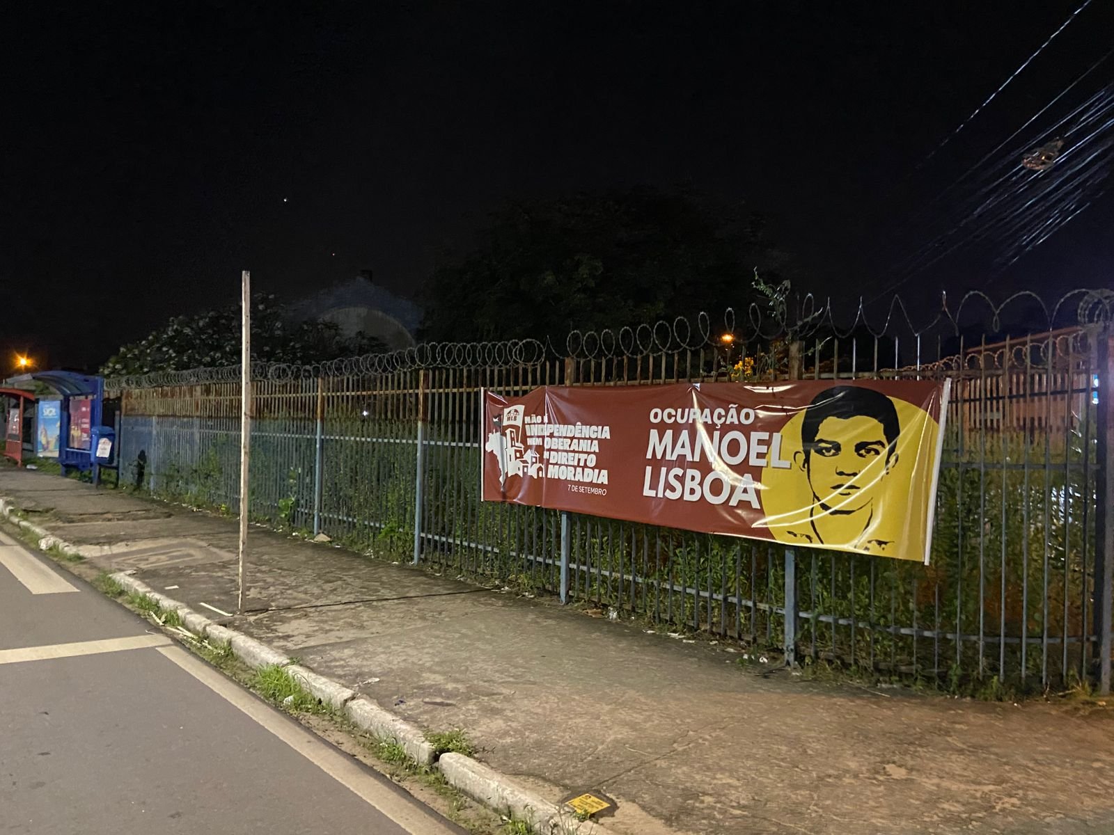 Famílias ocupam prédio do INSS em Maceió em protesto contra déficit habitacional
