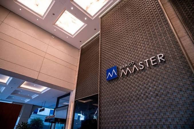 Aposta arriscada: JHC expõe aposentadoria dos servidores de Maceió ao colapso do Banco Master