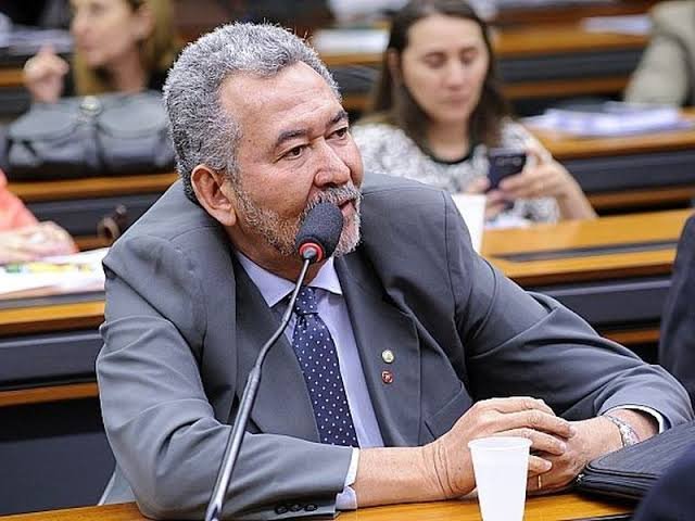 Perseguição política: TRE/AL adia julgamento que pode cassar mandato do deputado Paulão