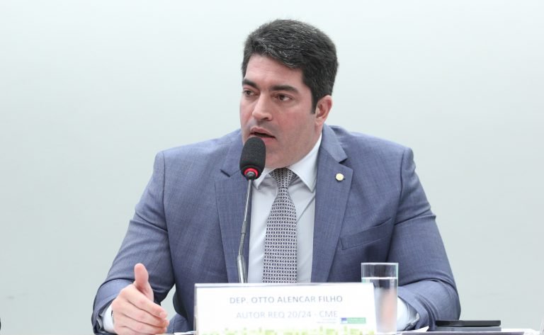Câmara aprova projeto que proíbe horário de verão no Brasil