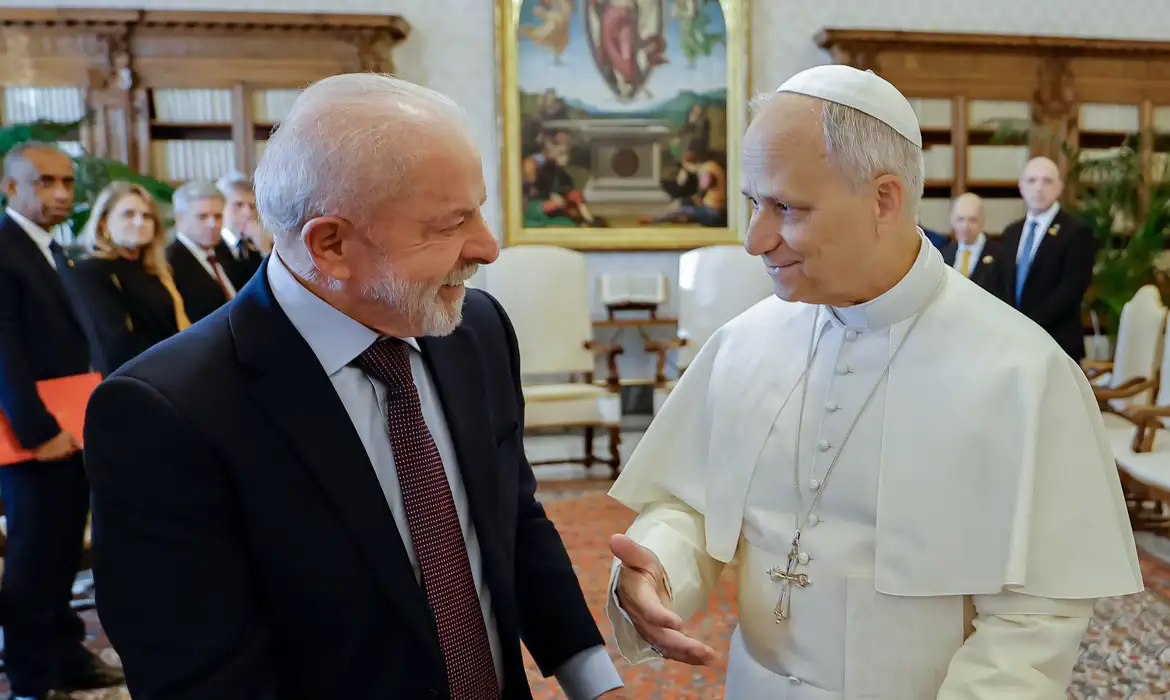 Lula se reúne com papa Leão XIV pela primeira vez no Vaticano