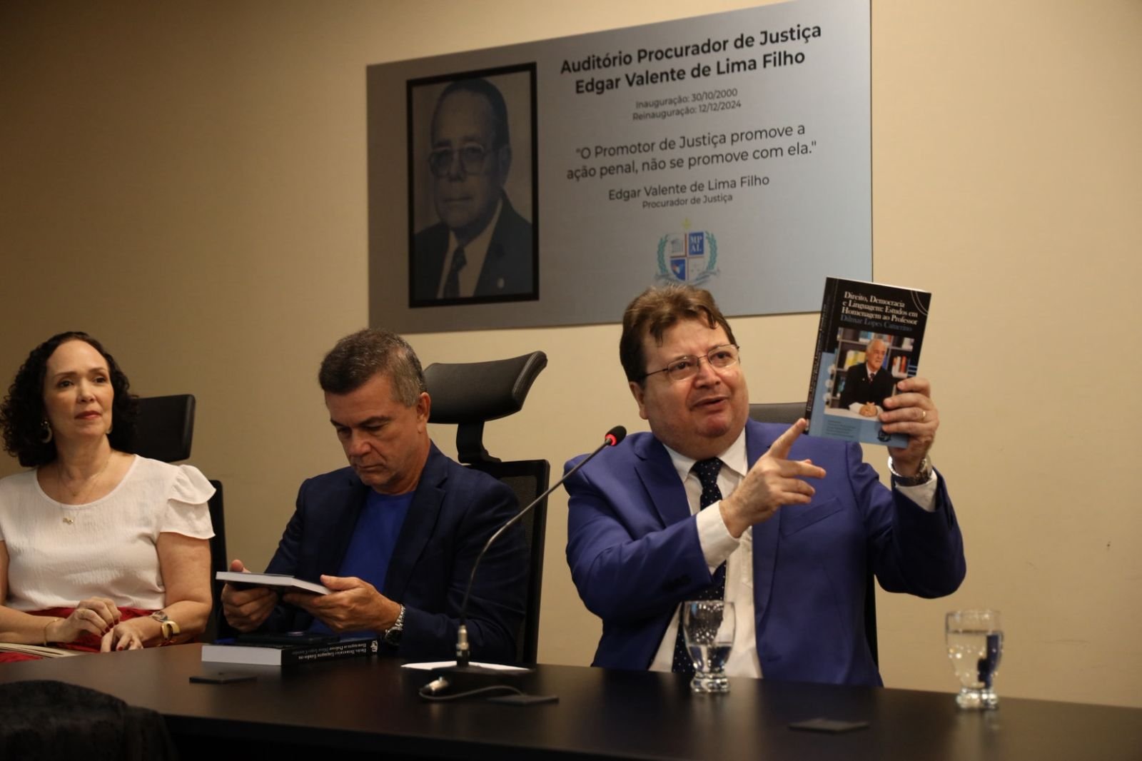 Com ‘Estórias do vento que passa’, Coaracy Fonseca faz sua estreia literária