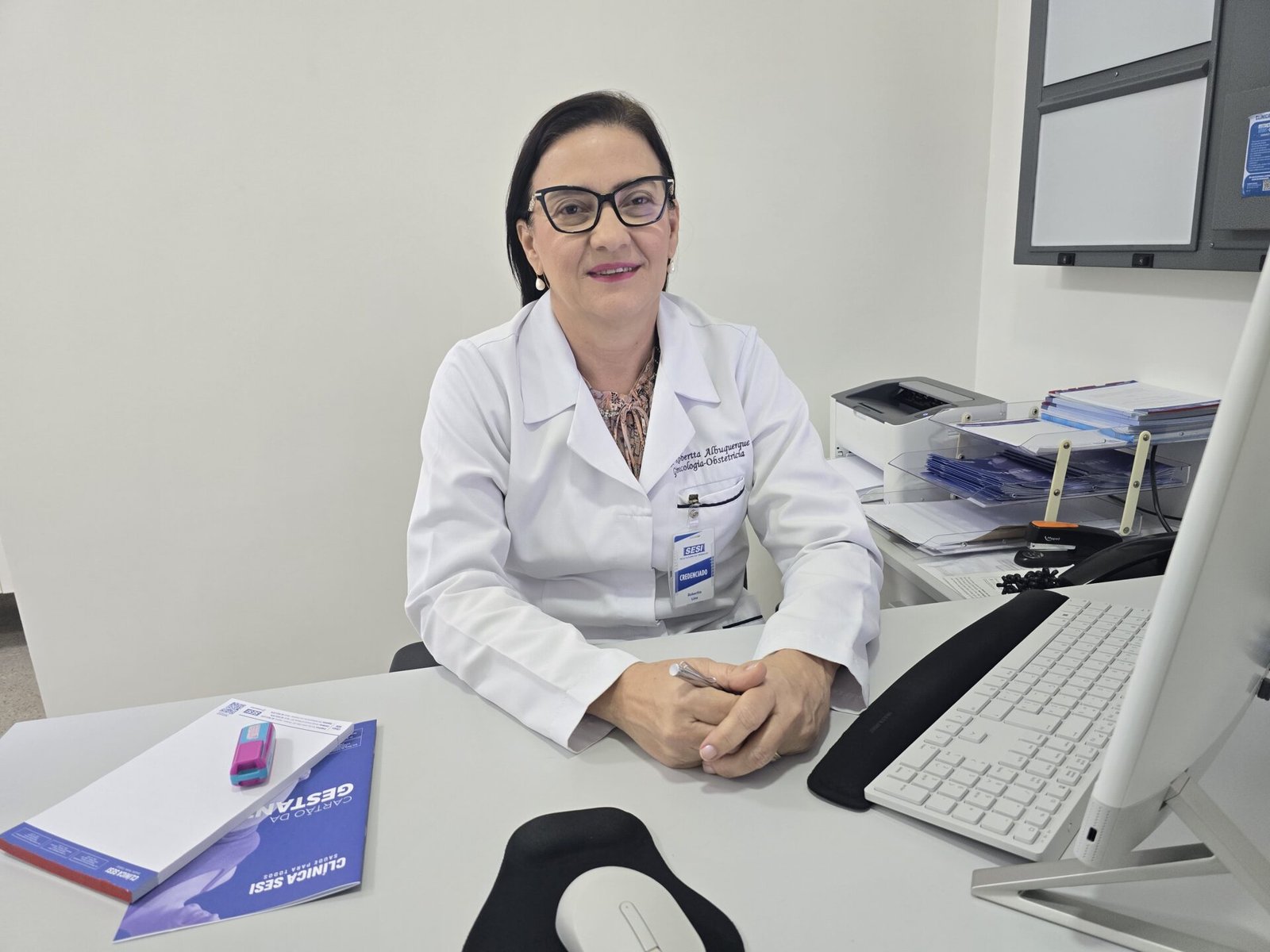 Outubro Rosa: Clínicas SESI reforçam cuidado contínuo com a mulher