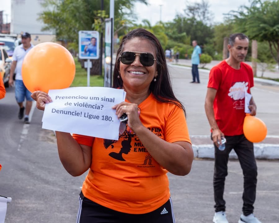 Caminhar é resistir: movimento nacional mobiliza Arapiraca pelo fim da violência contra mulheres e meninas