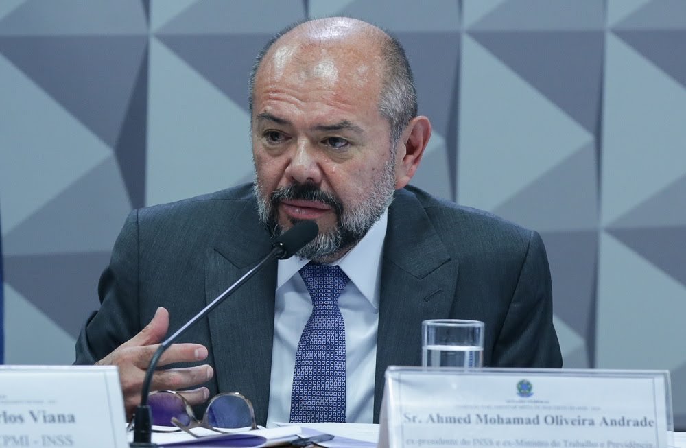 PF aponta ex-ministro de Bolsonaro como articulador de fraudes bilionárias no INSS