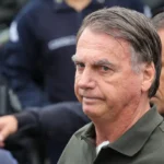 Cirurgia no ombro de Bolsonaro ocorreu sem intercorrências, diz equipe