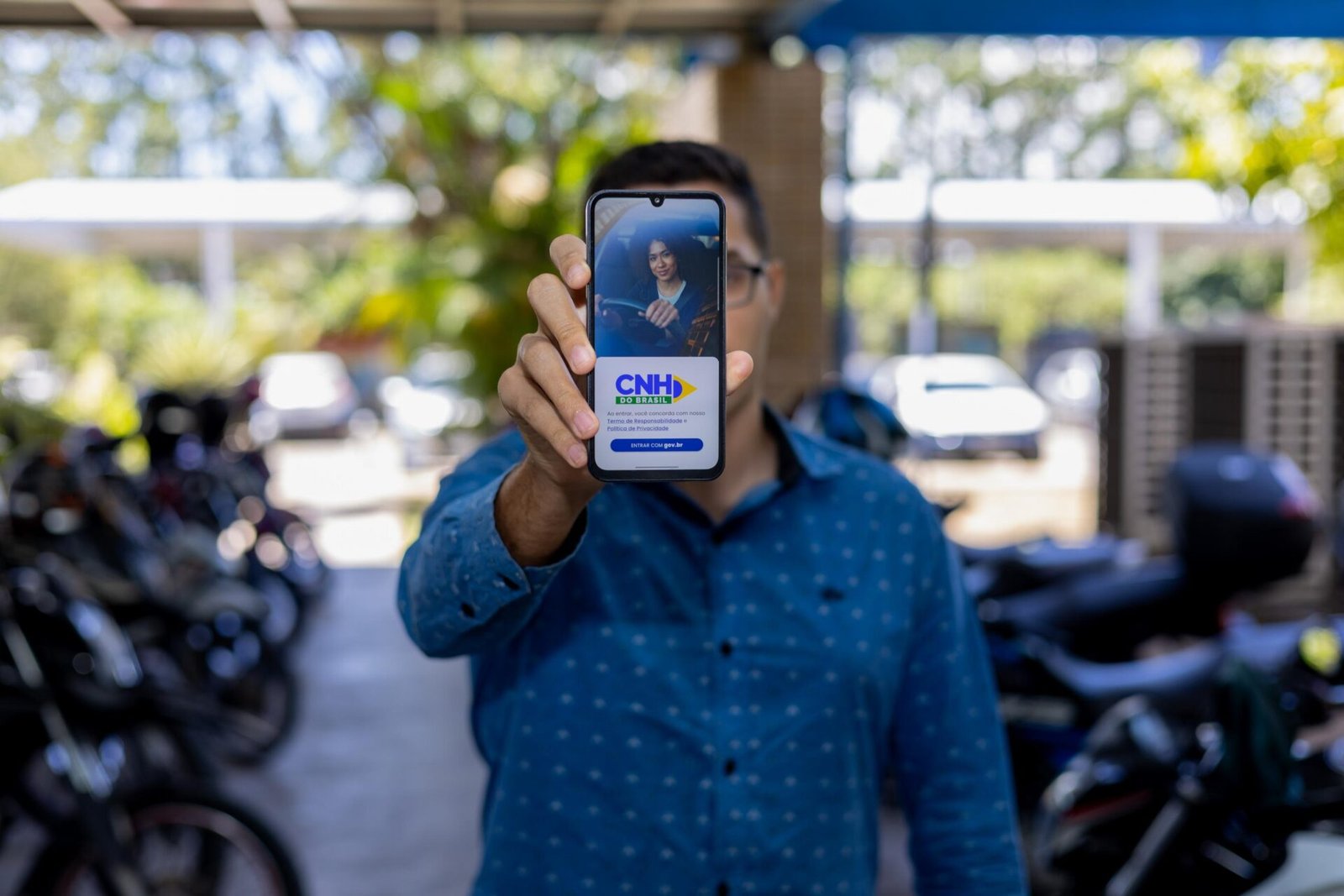 Detran Alagoas orienta passo a passo para obtenção da 1ª CNH pelo app e site do órgão