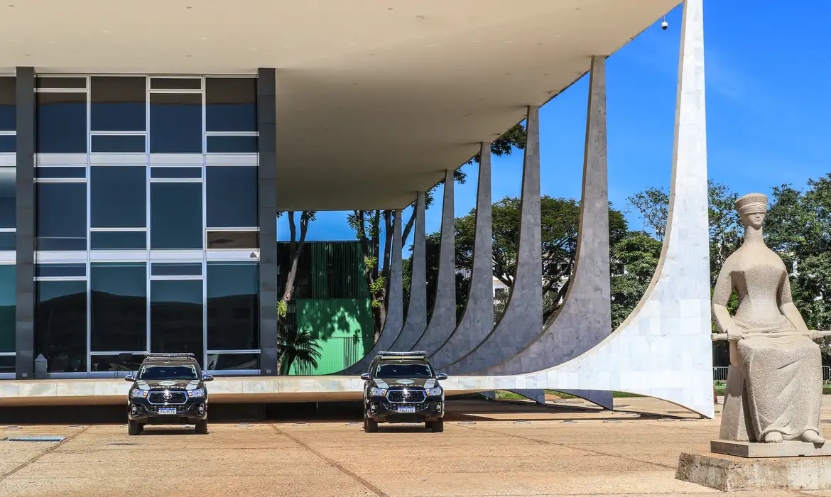 PGR descarta ilicitude e arquiva pedido para investigar Moraes