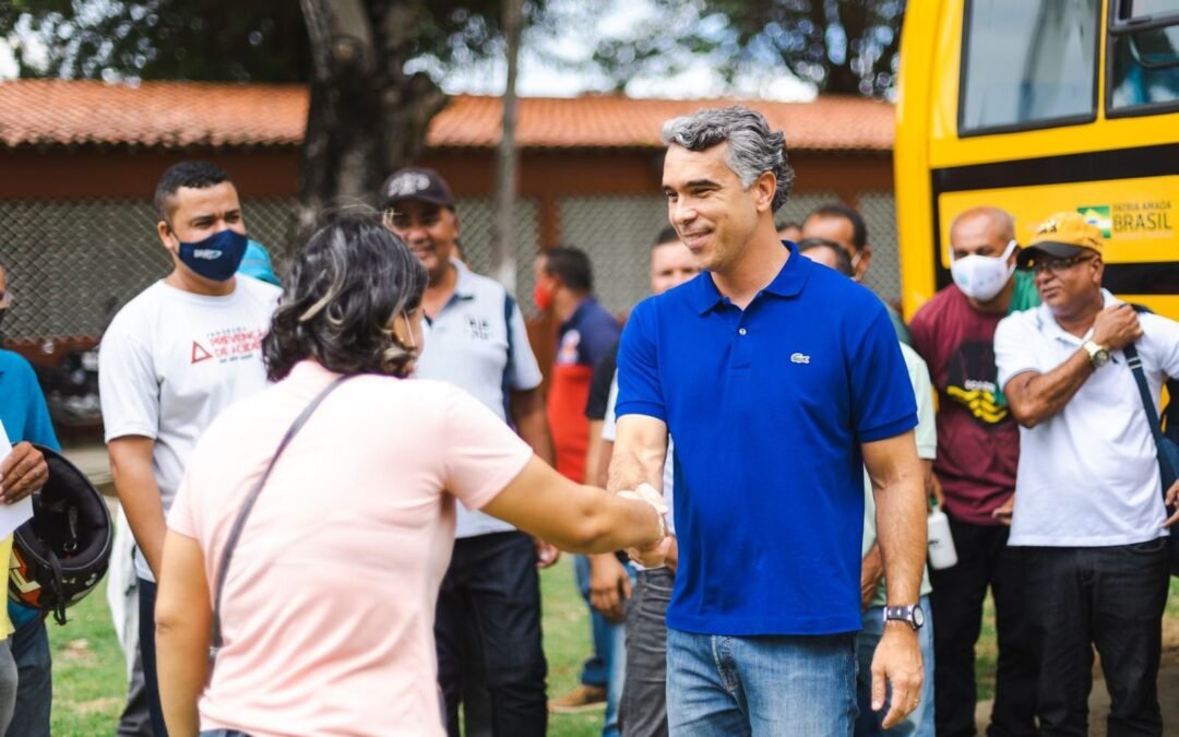 Comissão aprova projeto de Rafael Brito que institui piso salarial dos motoristas de transporte escolar