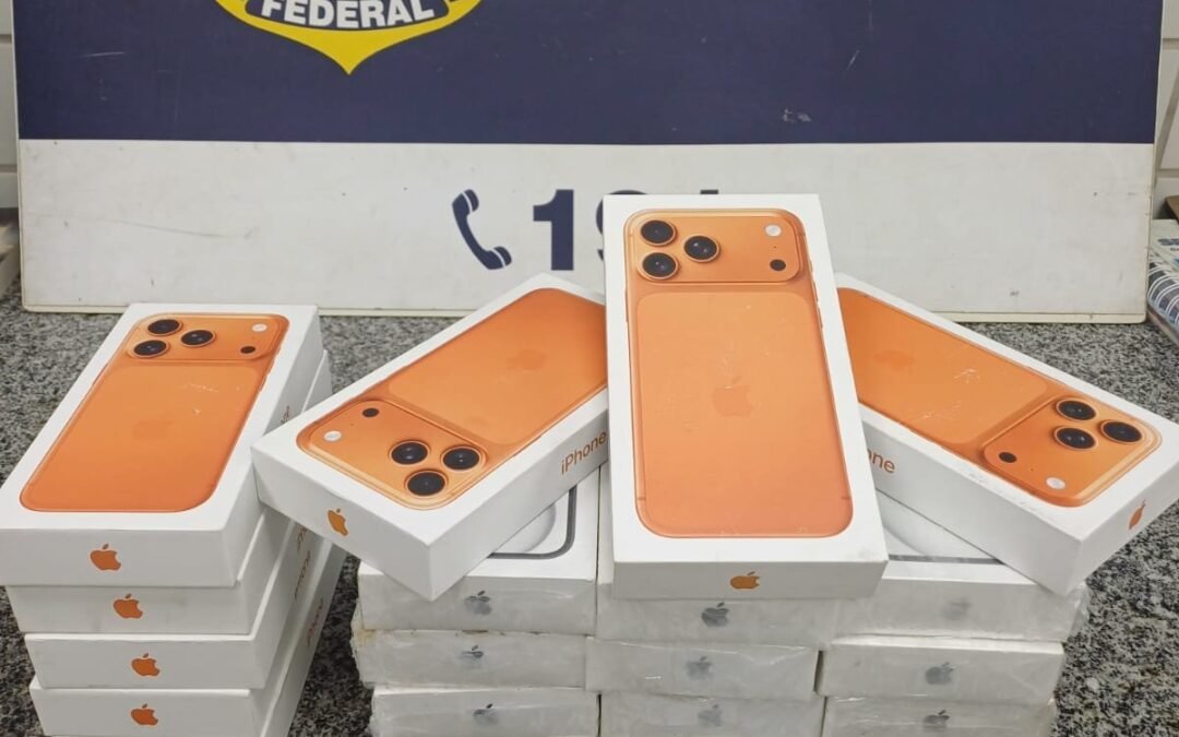 PRF apreende 20 iPhones sem comprovação fiscal em São Miguel dos Campos