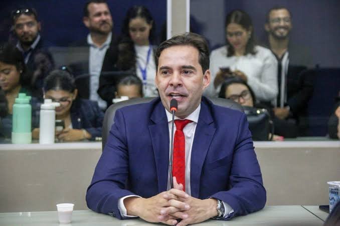 Vereador desobedece orientação de psicóloga e faz postagens nas redes sociais 