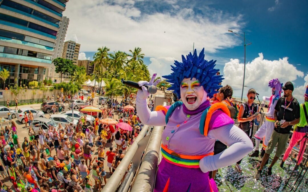 Prévias carnavalescas movimentam Maceió com blocos, frevo e tradição; veja a programação