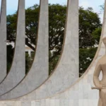 STF retoma na segunda (29) julgamento sobre pagamento retroativo de penduricalhos