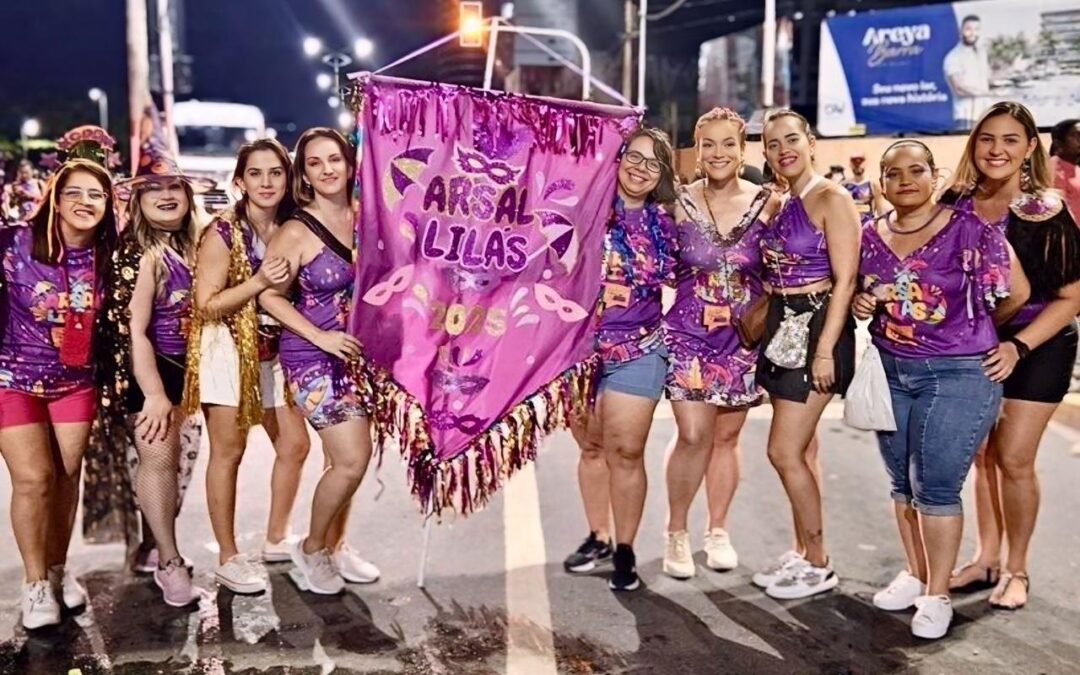 Bloco Arsal Lilás combate a importunação sexual no Jaraguá Folia