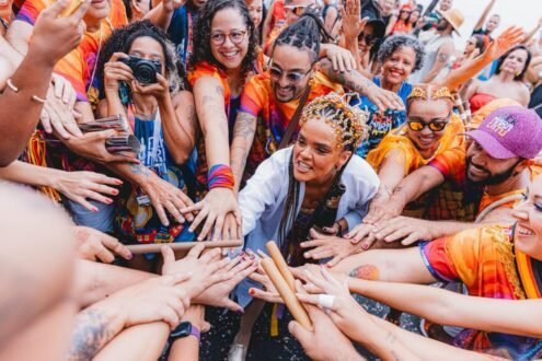 Desfile do Rock Maracatu é marcado por celebrações, festa e muita animação