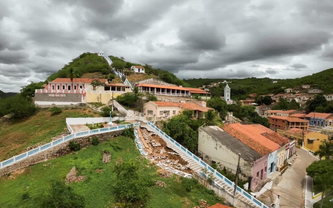 Força-tarefa atua na recuperação de Piranhas após temporais que deixaram rastro de destruição