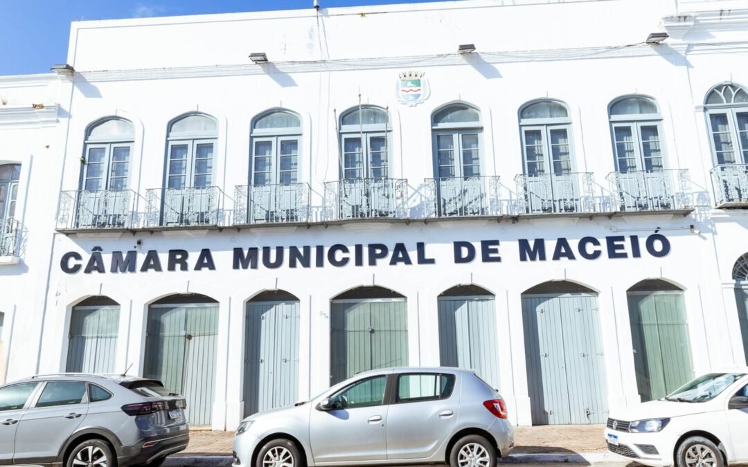 TRE-AL suspende afastamento de vereadores e determina retorno imediato à Câmara de Maceió