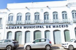 TRE-AL suspende afastamento de vereadores e determina retorno imediato à Câmara de Maceió