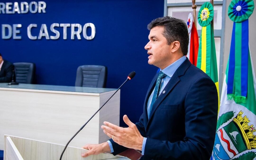 Rui Palmeira protocola projeto para proibir propaganda de bets em áreas públicas de Maceió