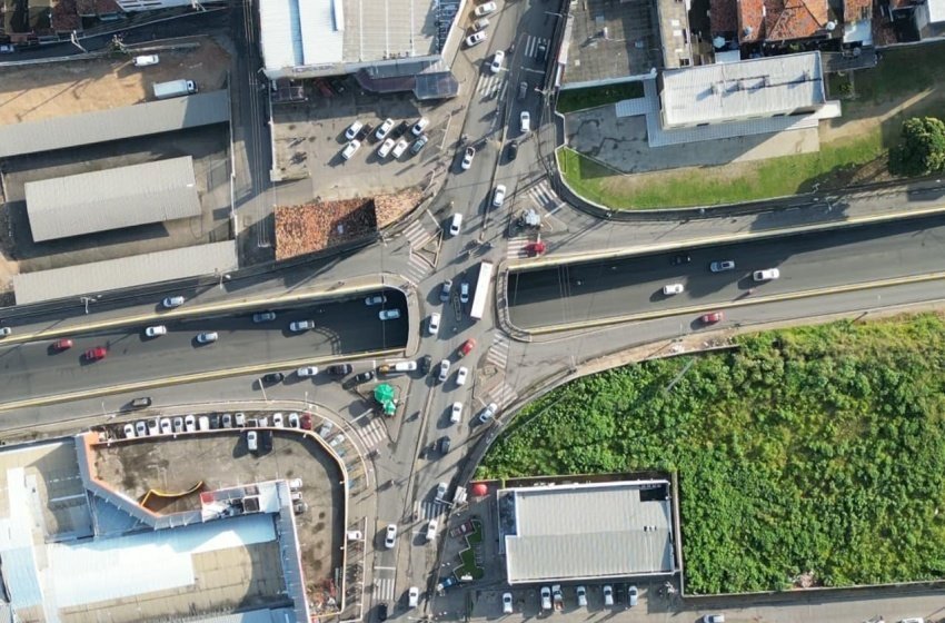 Cruzamento no Jacintinho passa a operar com modelo “Diamante Invertido”