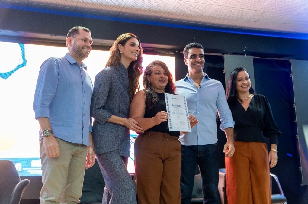 Emprega Jovem realiza formatura de 285 alunos no SENAI Poço