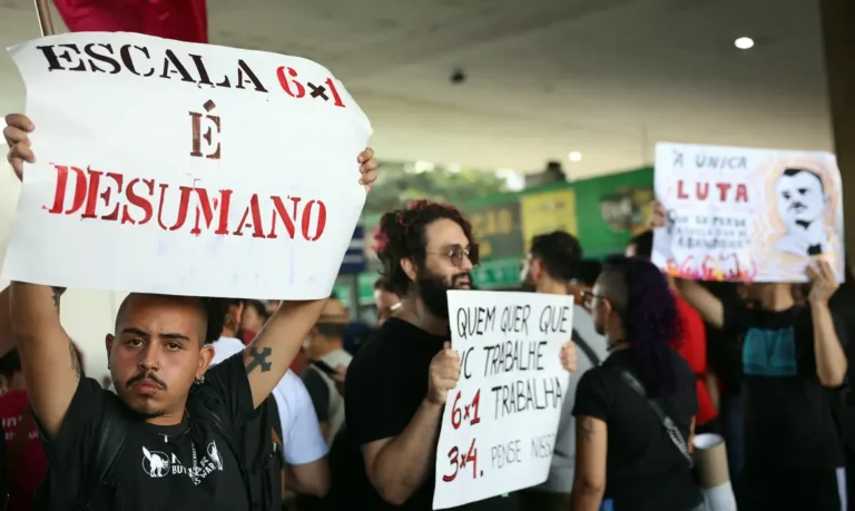 Dia do Trabalhador surgiu de greve por jornada de 8 horas e mantém caráter de luta, dizem especialistas