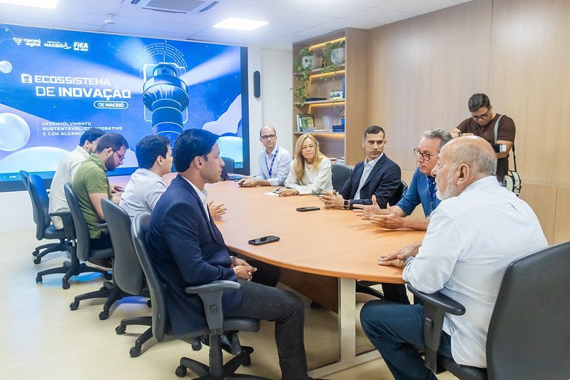 FIEA apresenta ecossistema de inovação ao prefeito de Maceió