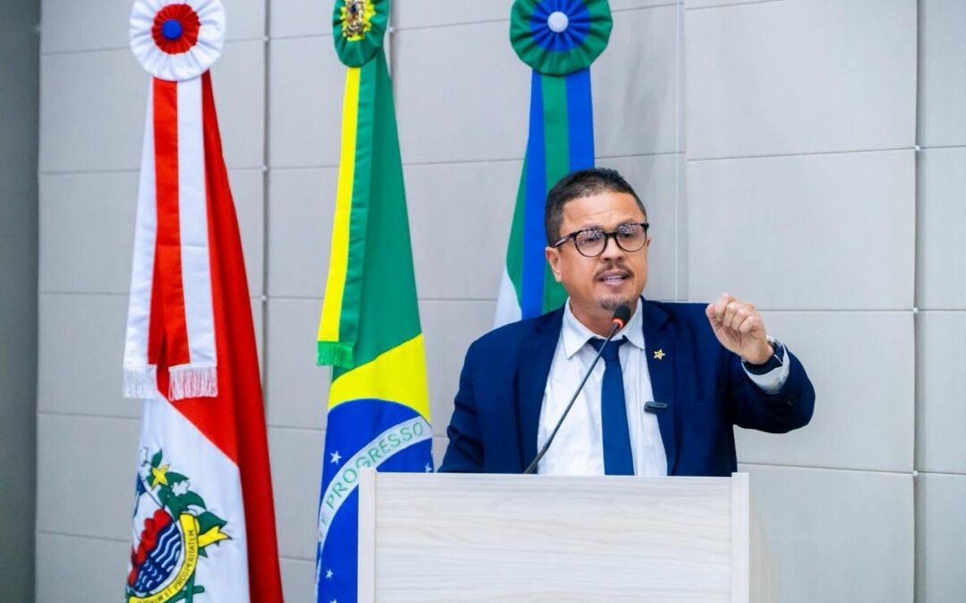 Crise na educação de Maceió expõe falta de profissionais e irregularidades em contratações, denuncia vereador