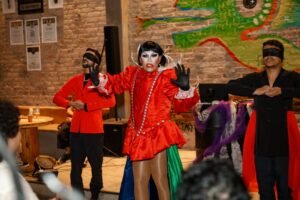 Drag Dinner Alagoas celebra divas pop em noite de glamour em Maceió