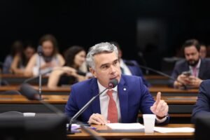 Rafael Brito é o único representante de Alagoas em comissão que analisa o fim da escala 6x1