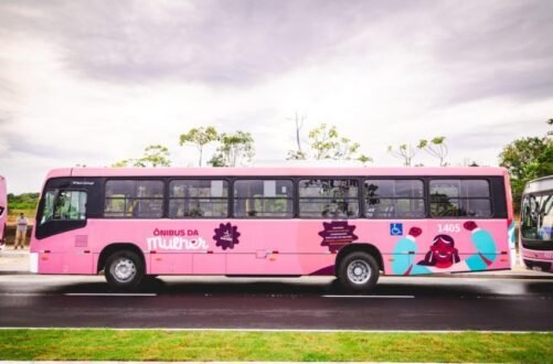 Quatro ônibus em 98 linhas para 60% das usuárias: programa tem alcance reduzido e forte apelo de marketing em Maceió